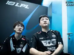 球星爆发!LPL赛场再现神级操作的简单介绍 球星爆发!LPL赛场再现神级操作的简单介绍