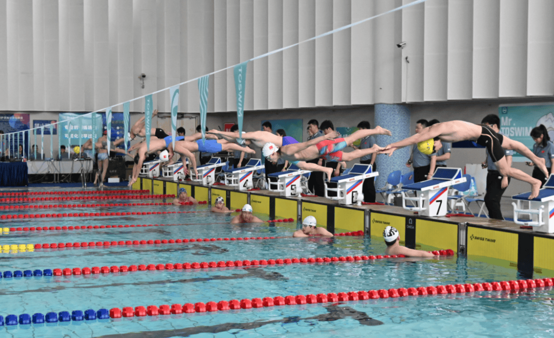 爱游戏大厅-技术流与激情碰撞，游泳决赛再创新高