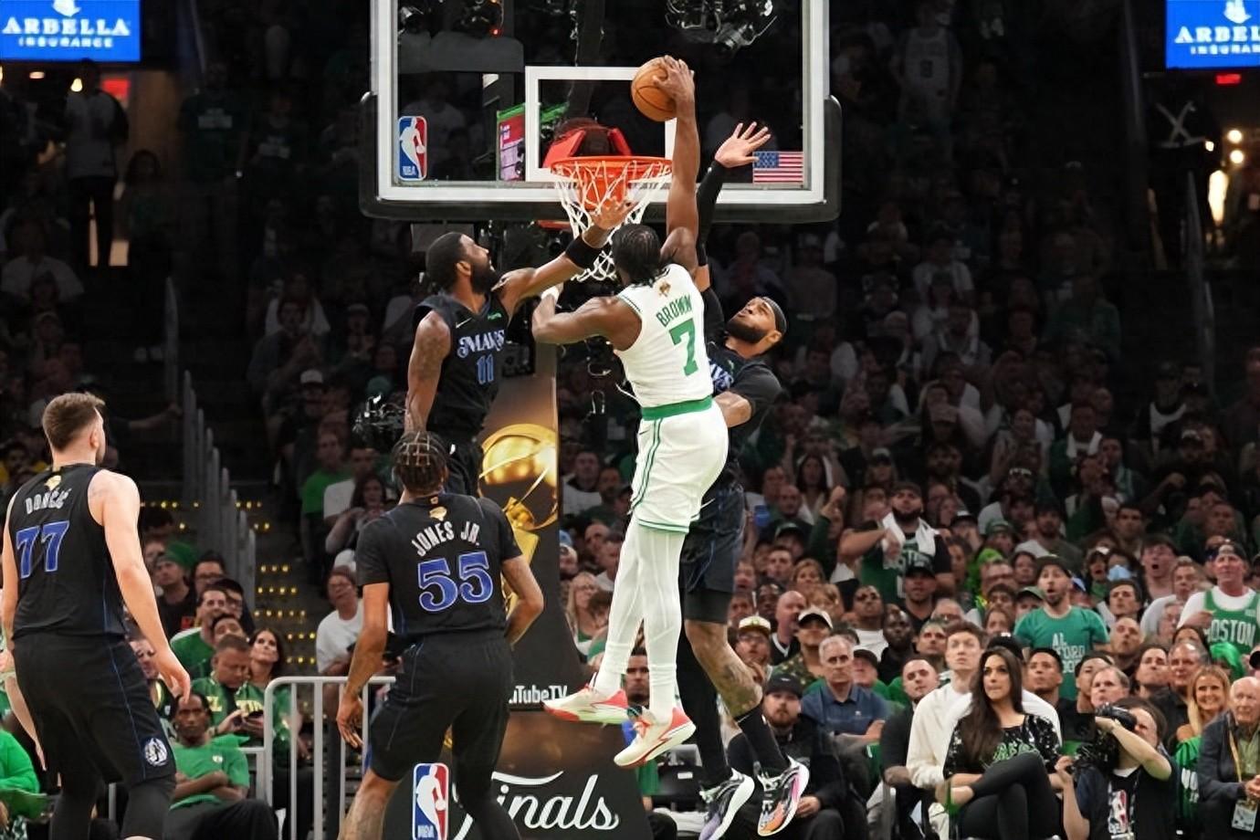 关于凯尔特人鏖战步行者,东契奇扛起全队的信息 关于凯尔特人鏖战步行者,东契奇扛起全队的信息