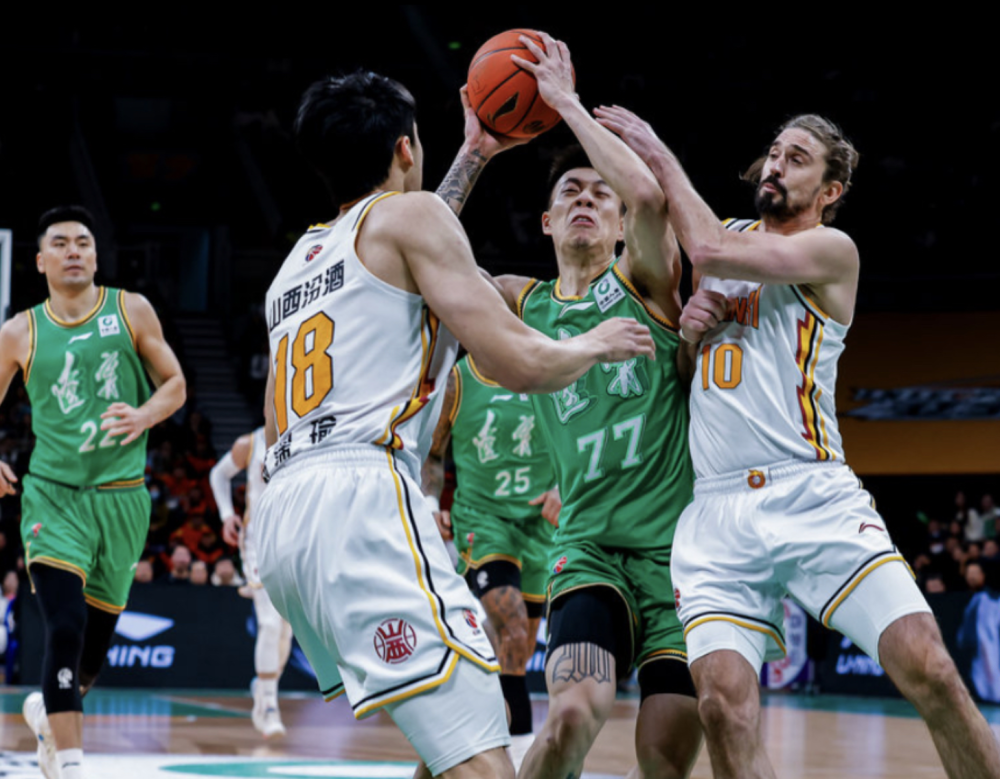 鹈鹕横扫新疆队，张镇麟惊艳四座