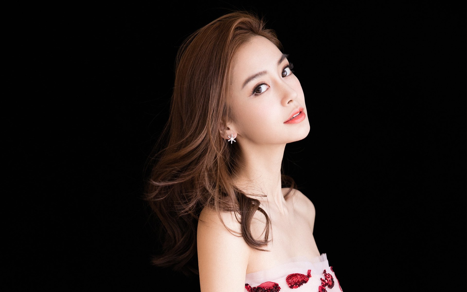 血脉贲张的绝杀，铸就不朽传奇，德约科维奇如何在总决赛的阴影下，完成了对温网的终极复仇？